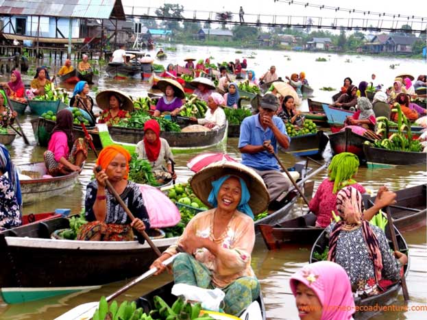 Floating Markets Borneo